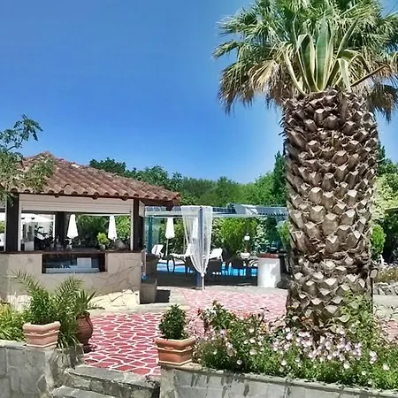 Aquarius Hotel 2*