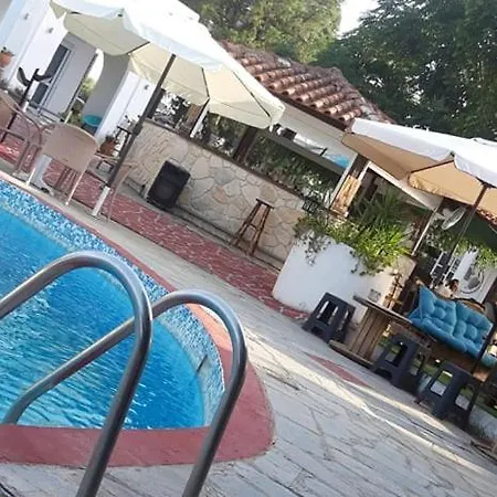 Aquarius Hotel 2*