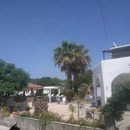 Hotel Aquarius Skála Foúrkas